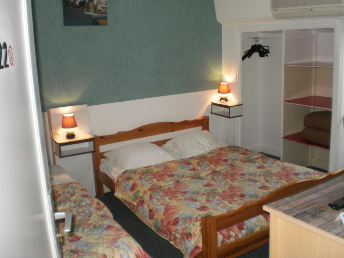 Hotel De La Gare Montlucon Bagian luar foto