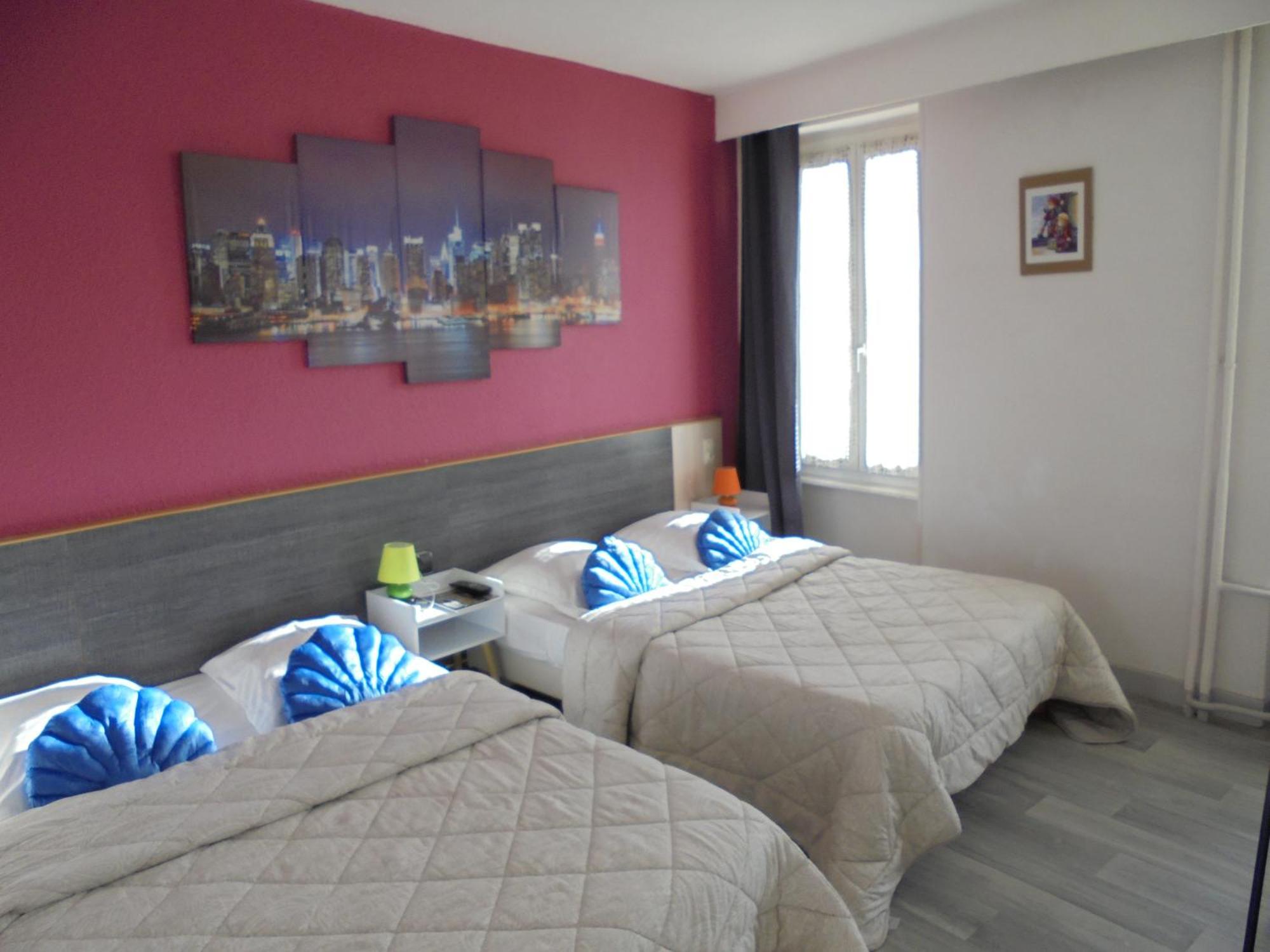 Hotel De La Gare Montlucon Bagian luar foto