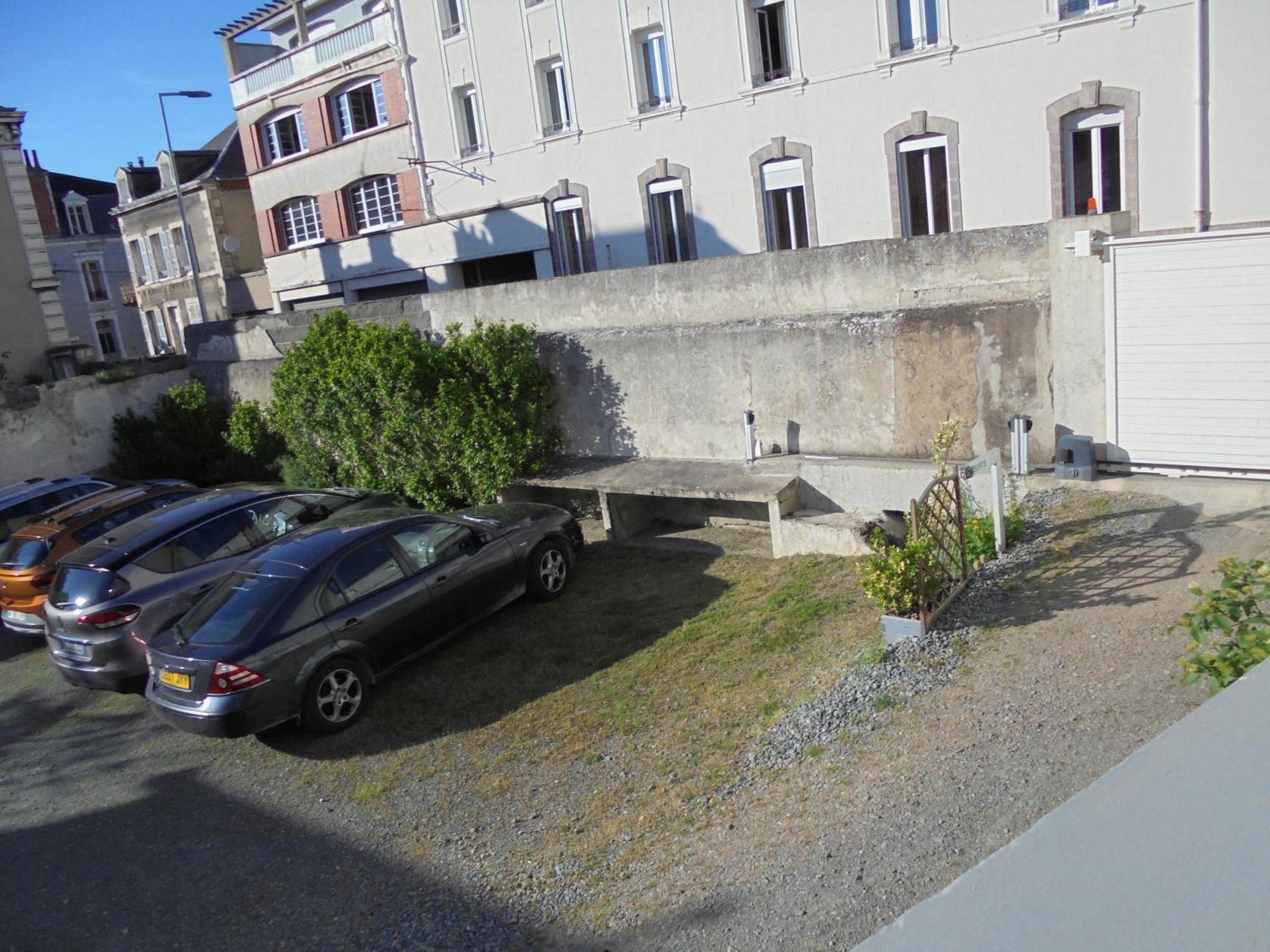 Hotel De La Gare Montlucon Bagian luar foto