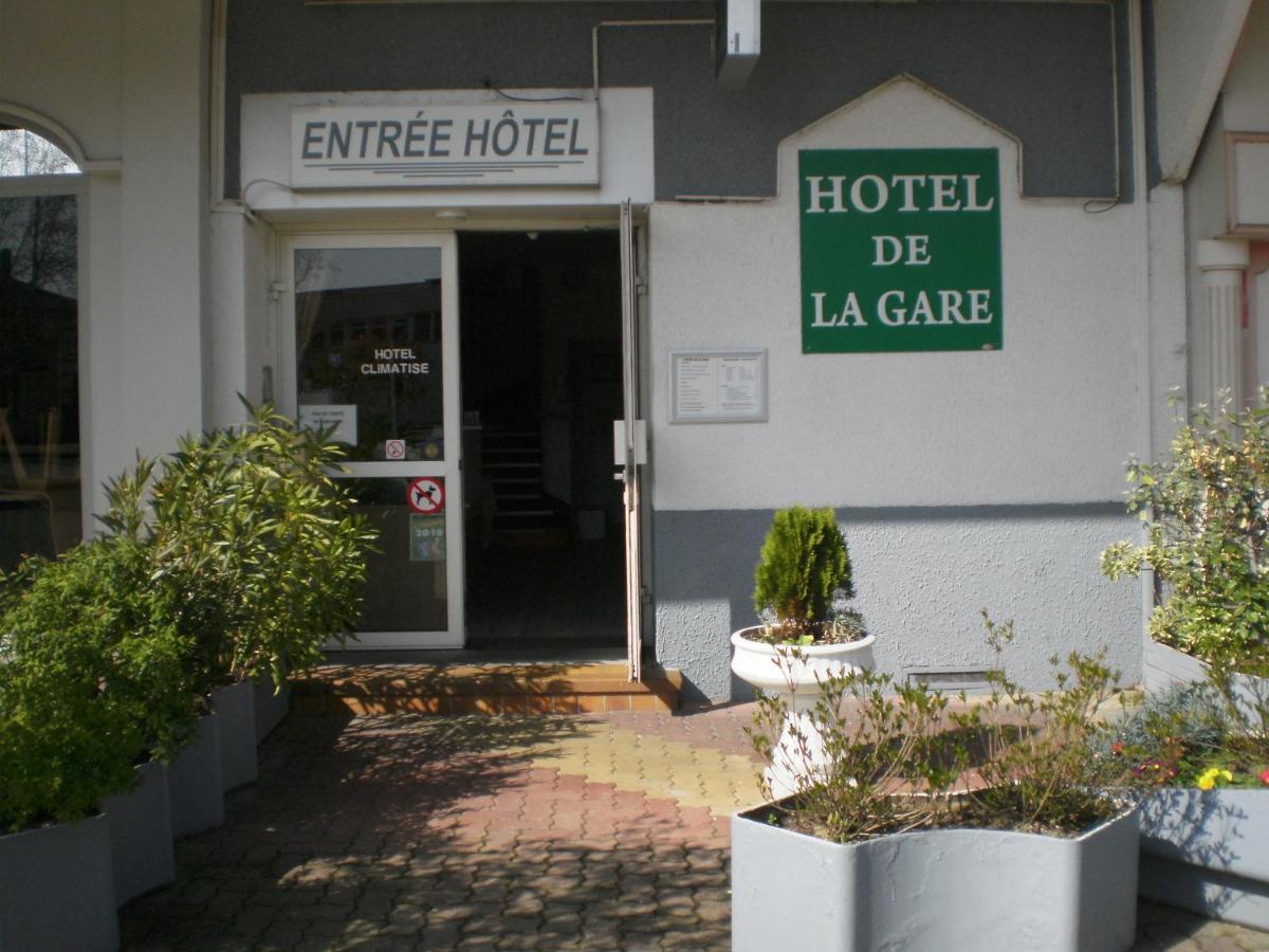 Hotel De La Gare Montlucon Bagian luar foto